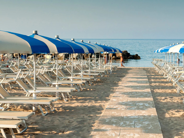 media.Hotel-Lina_spiaggia2